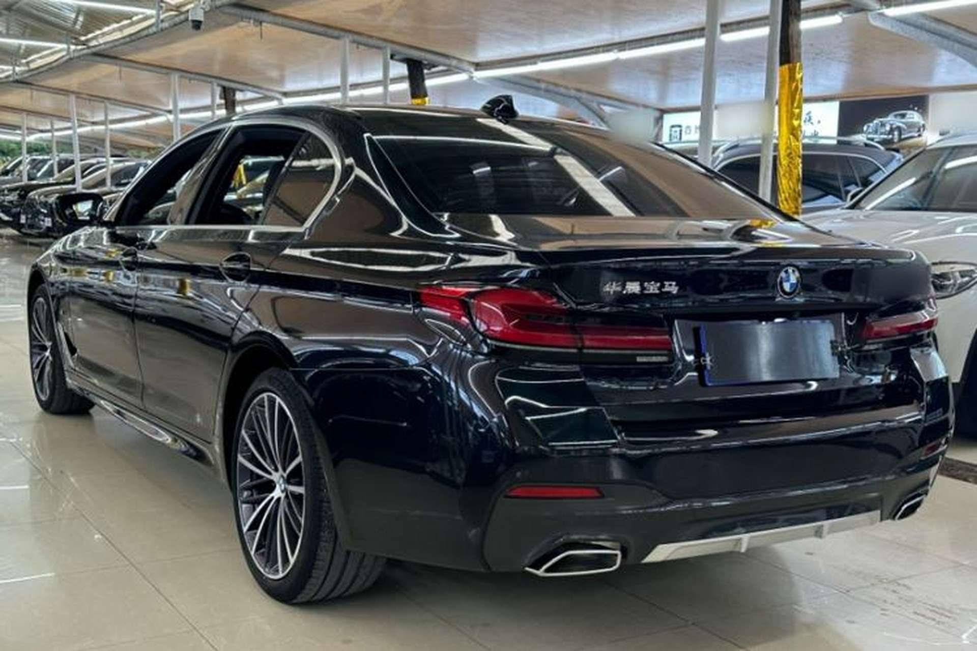 Used BMW 5 Series 2022 Restyled 530Li Leading Edition M Sport Package Exterior 2
