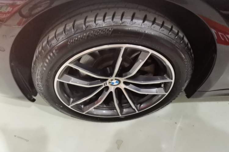 Used BMW 5 Series 2022 Second Facelift 525Li M Sport Package Exterior 2