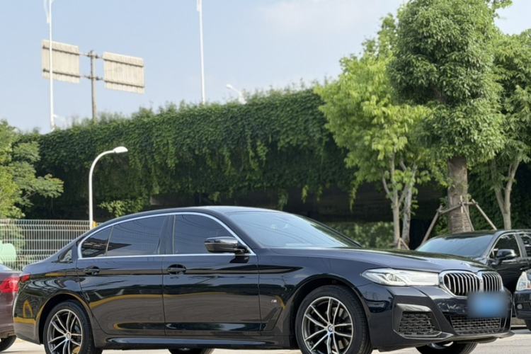 Used BMW 5 Series 2022 Second Facelift 525Li M Sport Package Exterior 2