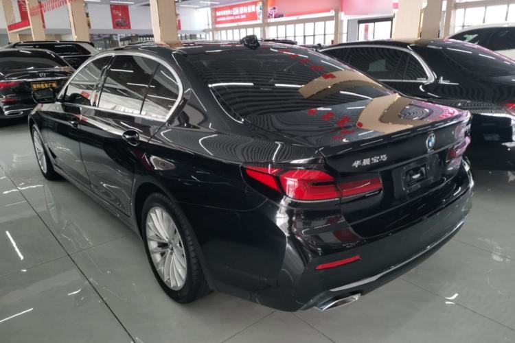 Used BMW 5 Series 2022 Second Facelift 525Li Luxury Package Exterior 2