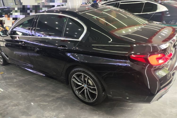 Used BMW 5 Series 2022 525Li M Sport Package Exterior 2