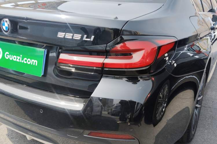 Used BMW 5 Series 2022 Second Facelift 525Li M Sport Package Exterior 3