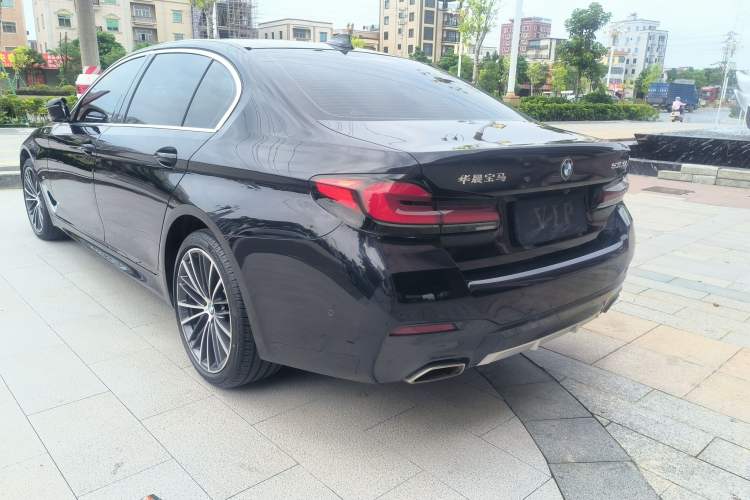 Used BMW 5 Series 2022 Second Facelift 530Li Leading Edition M Sport Package Exterior 3
