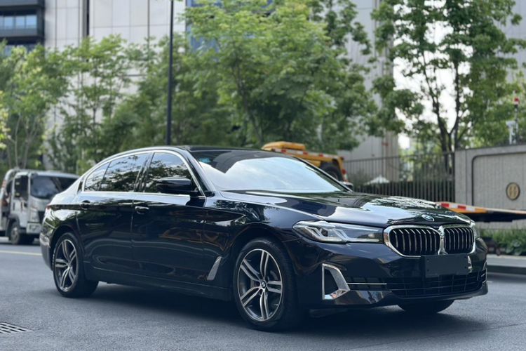 Used BMW 5 Series 2022 Updated 530Li Leading Edition Luxury Package Exterior 3