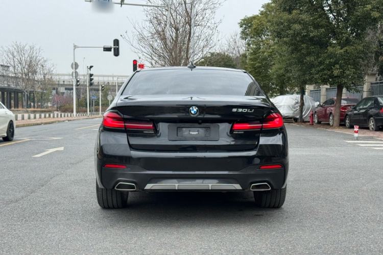Used BMW 5 Series 2022 Second Facelift 530Li Leading Edition M Sport Package Exterior 3