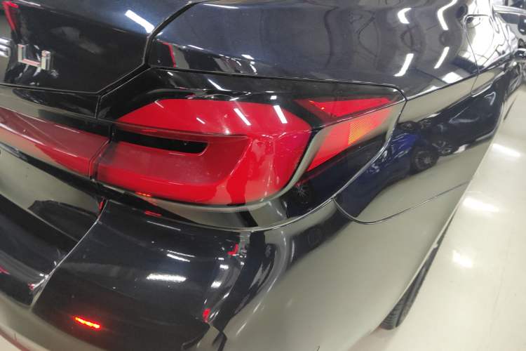 Used BMW 5 Series 2022 Second Facelift 525Li M Sport Package Exterior 3