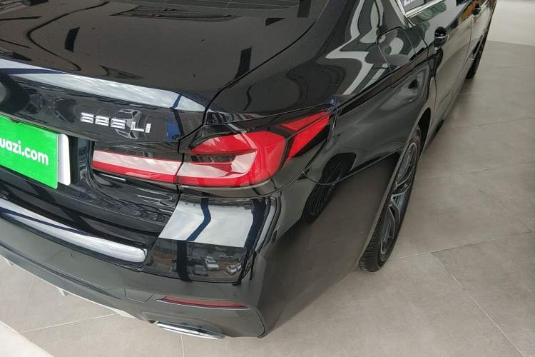 Used BMW 5 Series 2022 Second Facelift 525Li M Sport Package Exterior 3