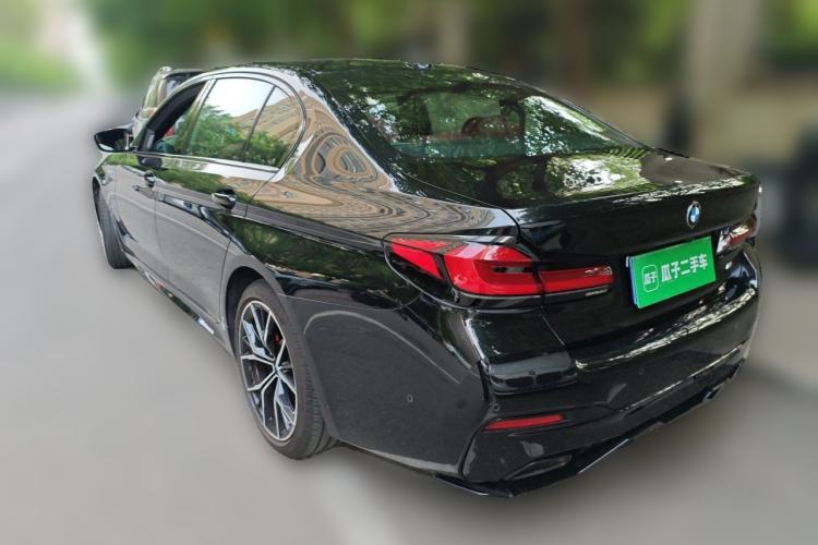 Used BMW 5 Series 2022 Second Facelift 530Li Luxury Version M Sport Package Exterior 3