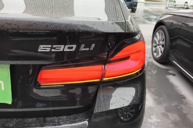 Used BMW 5 Series 2022 Second Facelift 525Li M Sport Package Exterior 3