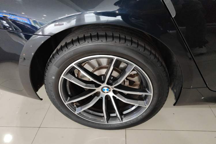 Used BMW 5 Series 2022 Second Facelift 525Li M Sport Package Exterior 3