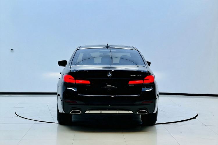 Used BMW 5 Series 2022 530Li Leading Model M Sport Package Exterior 3