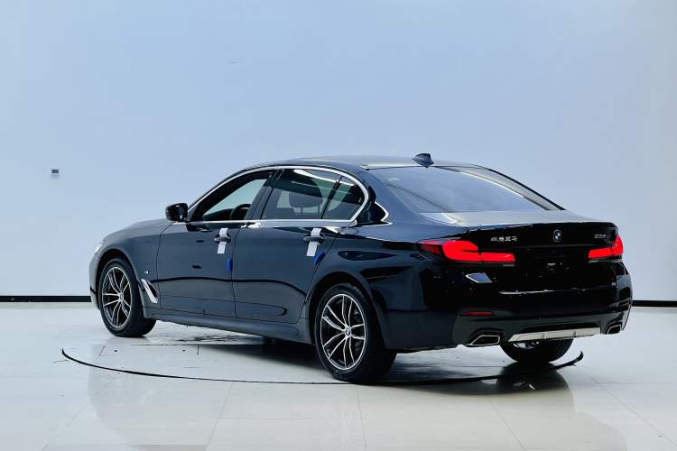 Used BMW 5 Series 2022 Second Facelift 525Li M Sport Package Exterior 3