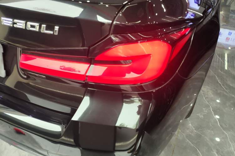 Used BMW 5 Series 2022 525Li M Sport Package Exterior 3