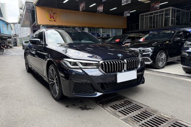 Used BMW 5 Series 2022 530Li Leading Model M Sport Package Exterior 3