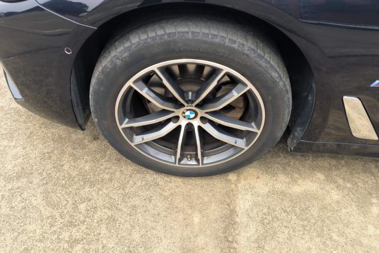 Used BMW 5 Series 2022 Second Facelift 525Li M Sport Package Exterior 4