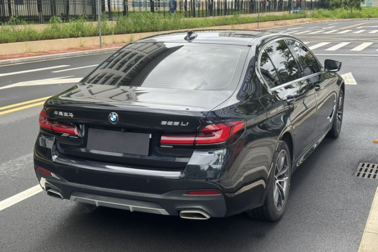 Used BMW 5 Series 2022 Second Facelift 525Li M Sport Package Exterior 4