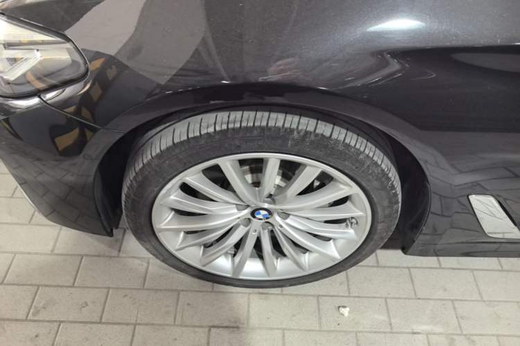 Used BMW 5 Series 2022 Second Facelift 530Li Luxury Edition Premium Package Exterior 4