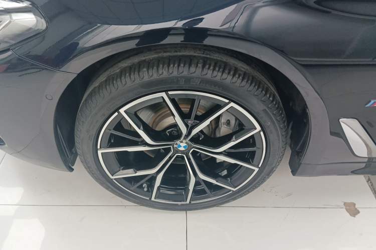 Used BMW 5 Series 2022 Revised Version 3 530Li Luxury Edition M Sport Package Exterior 4