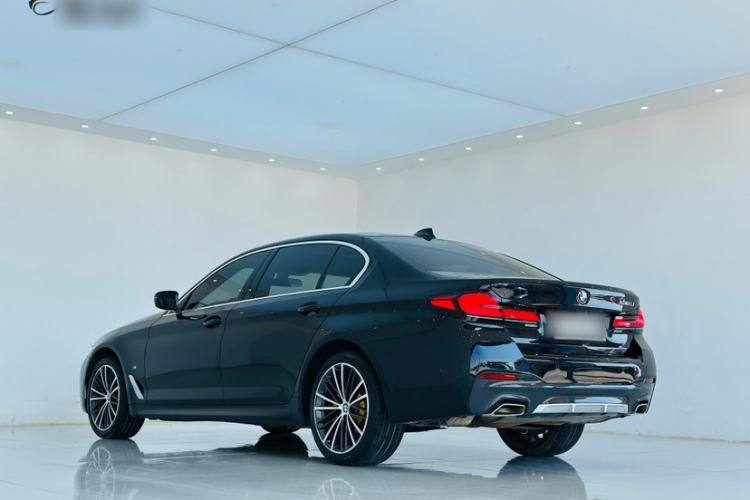 Used BMW 5 Series 2022 Restyled 530Li Leading Edition M Sport Package Exterior 4