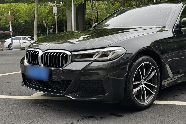 Used BMW 5 Series 2022 Second Facelift 525Li M Sport Package Exterior 4
