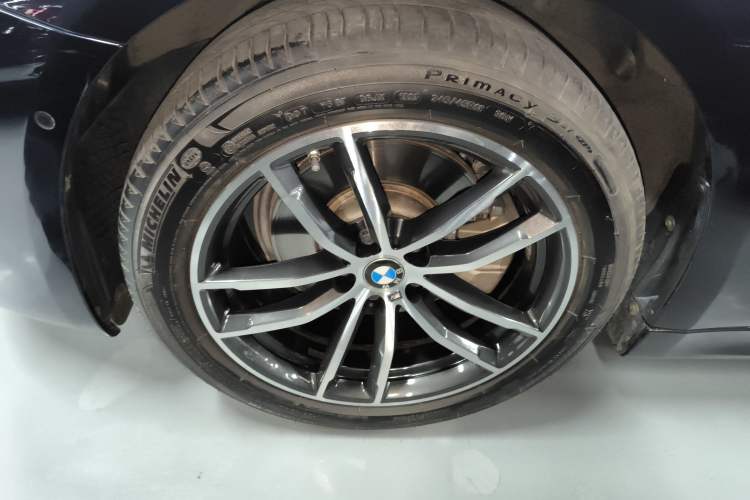 Used BMW 5 Series 2022 Second Facelift 525i M Sport Package Exterior 4