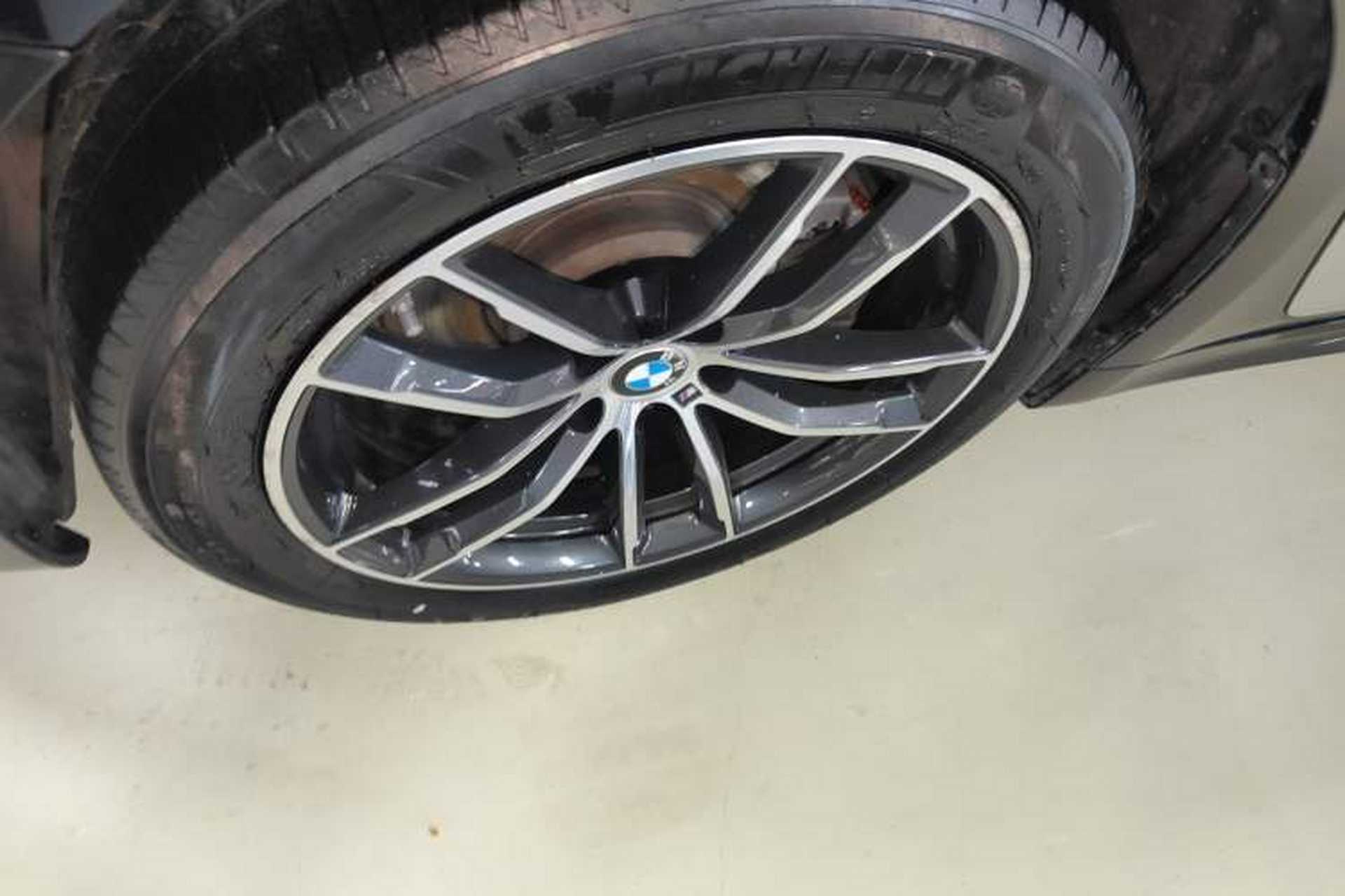 Used BMW 5 Series 2022 Second Facelift 525Li M Sport Package Exterior 4