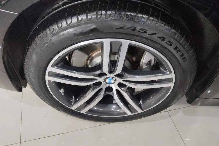 Used BMW 5 Series 2022 Second Facelift 530Li xDrive Luxury Package Exterior 4