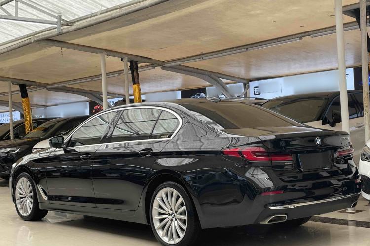 Used BMW 5 Series 2022 Second Facelift 530Li Luxury Edition Premium Package Exterior 4
