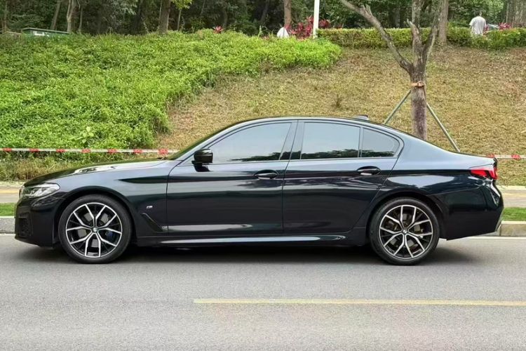 Used BMW 5 Series 2022 530i M Sport Package Exterior 4