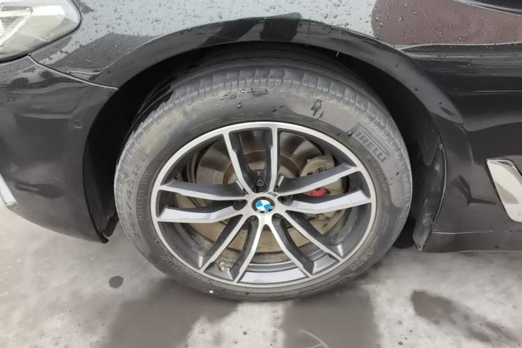 Used BMW 5 Series 2022 Second Facelift 525Li M Sport Package Exterior 4