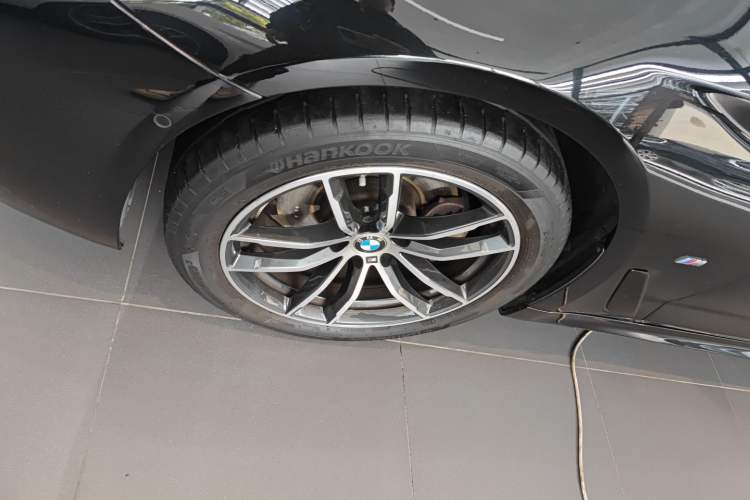 Used BMW 5 Series 2022 Second Facelift 525i M Sport Package Exterior 4