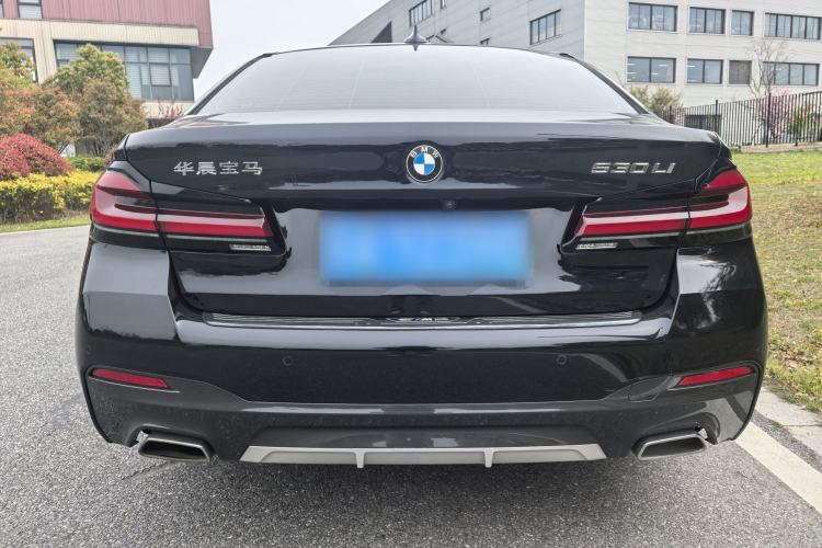 Used BMW 5 Series 2022 Restyled 530Li Leading Edition M Sport Package Exterior 4