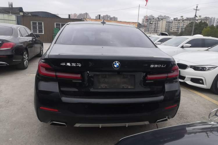 Used BMW 5 Series 2022 Restyled 530Li Leading Edition M Sport Package Exterior 4