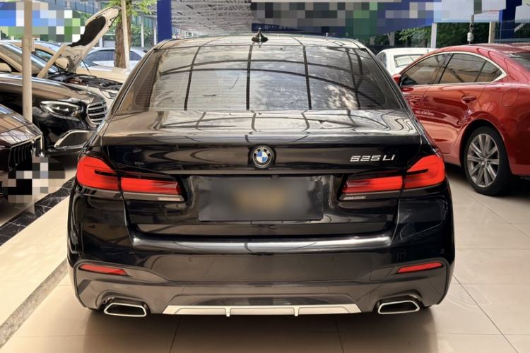 Used BMW 5 Series 2022 Restyled 525Li M Sport Package Exterior 4
