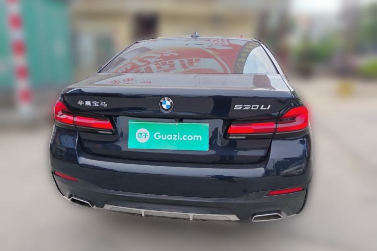 Used BMW 5 Series 2022 Second Facelift 530Li Luxury Version M Sport Package Exterior 4