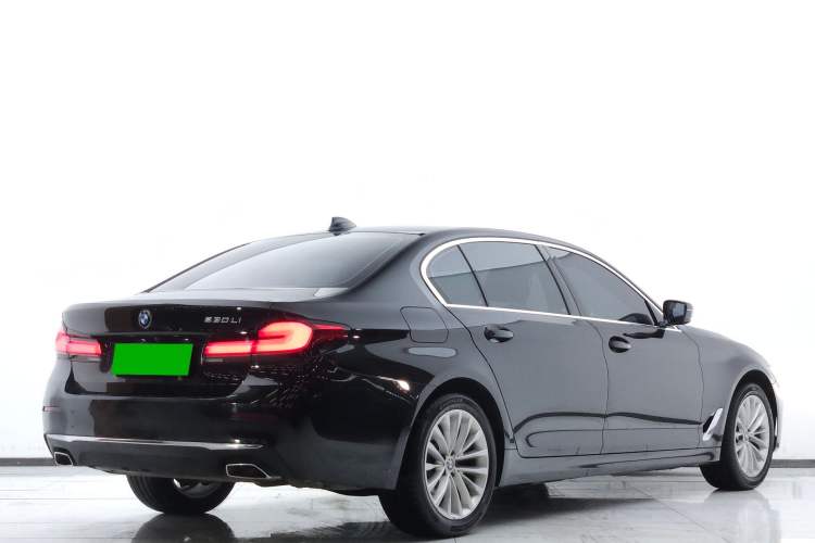 Used BMW 5 Series 2022 Second Facelift 525Li Luxury Package Exterior 4