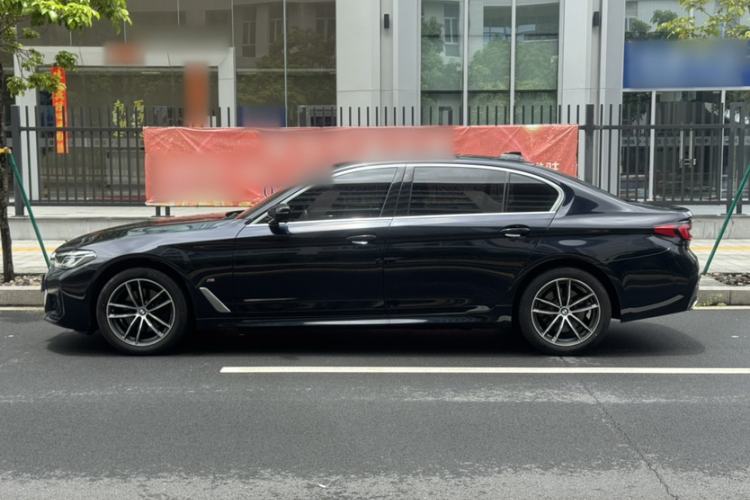 Used BMW 5 Series 2022 Second Facelift 525Li M Sport Package Exterior 5