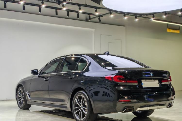 Used BMW 5 Series 2022 Second Facelift 525Li M Sport Package Exterior 5