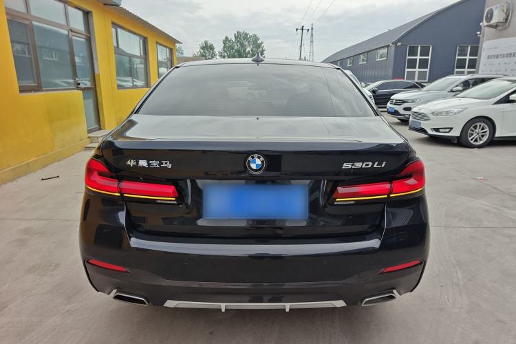Used BMW 5 Series 2022 Second Facelift 530Li Luxury Version M Sport Package Exterior 5