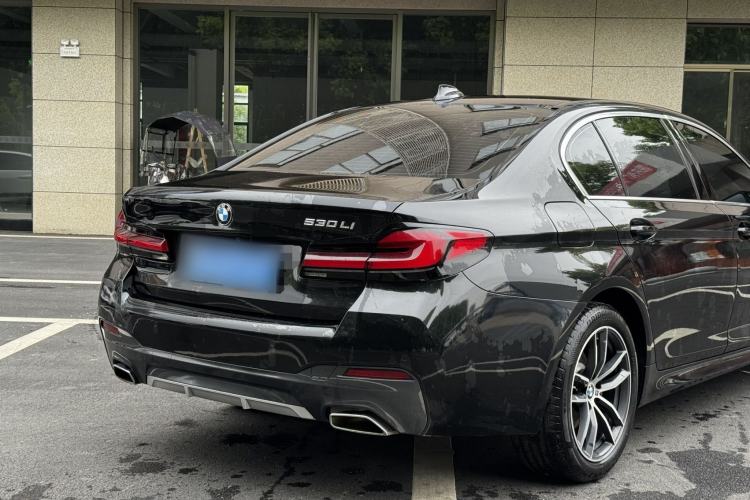 Used BMW 5 Series 2022 Second Facelift 525Li M Sport Package Exterior 5