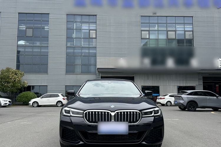 Used BMW 5 Series 2022 Second Facelift 525Li M Sport Package Exterior 5