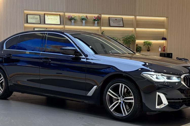 Used BMW 5 Series 2022 Restyled 525Li Luxury Package Exterior 5