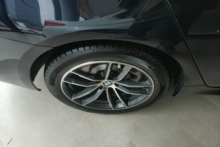 Used BMW 5 Series 2022 Second Facelift 525Li M Sport Package Exterior 5