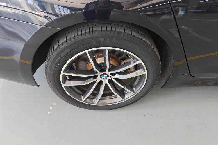 Used BMW 5 Series 2022 Restyled 525Li M Sport Package Exterior 5