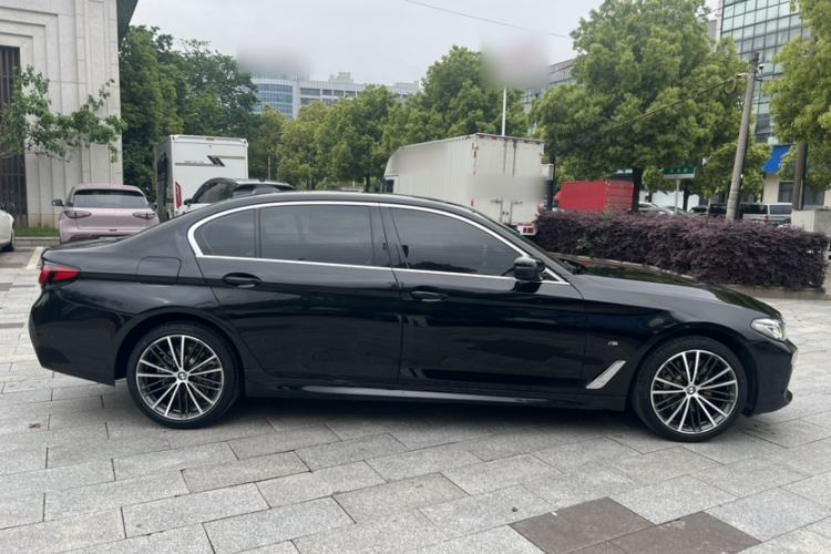 Used BMW 5 Series 2022 Second Facelift 530Li Leading Edition M Sport Package Exterior 5