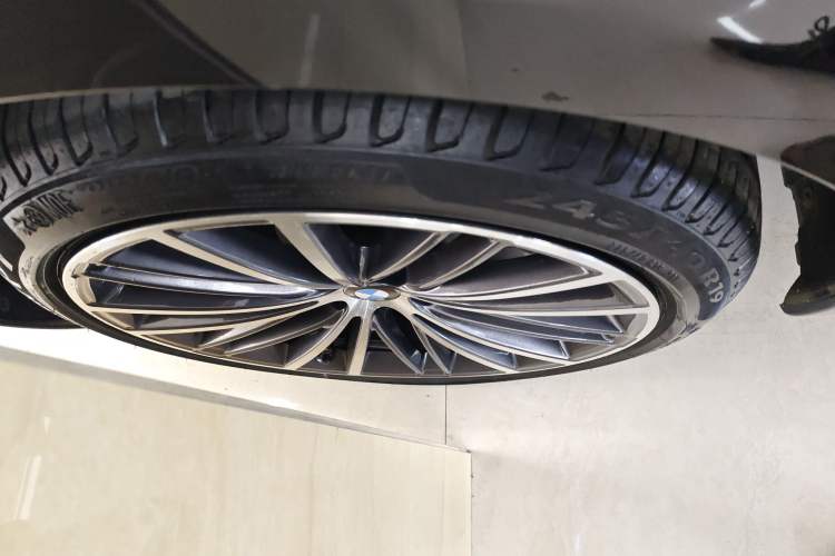 Used BMW 5 Series 2022 Restyled 530Li Leading Edition M Sport Package Exterior 5
