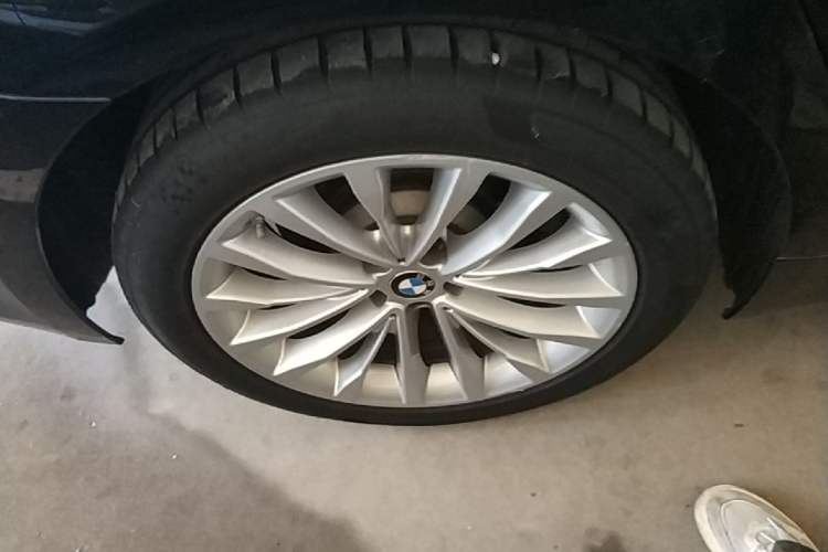 Used BMW 5 Series 2022 Restyled 525Li Luxury Package Exterior 5