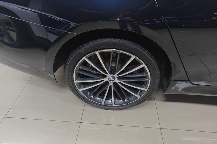 Used BMW 5 Series 2022 Restyled 530Li Leading Edition M Sport Package Exterior 5