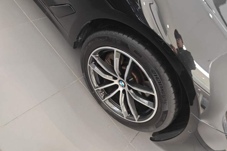 Used BMW 5 Series 2022 Second Facelift 525i M Sport Package Exterior 5