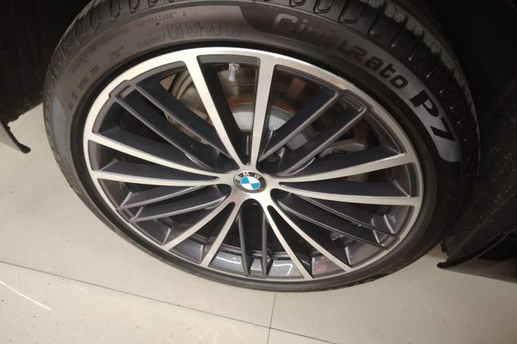 Used BMW 5 Series 2022 Restyled 530Li Leading Edition M Sport Package Exterior 5